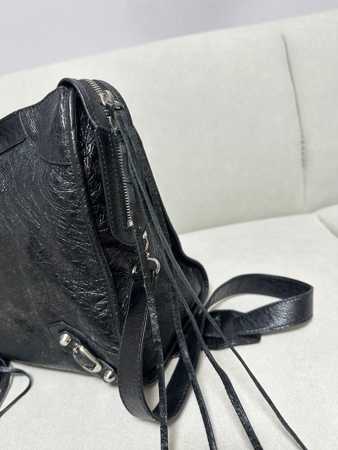 [A+ 정품] 발렌시아가 시티 모터백 미디움 블랙 상품이미지5