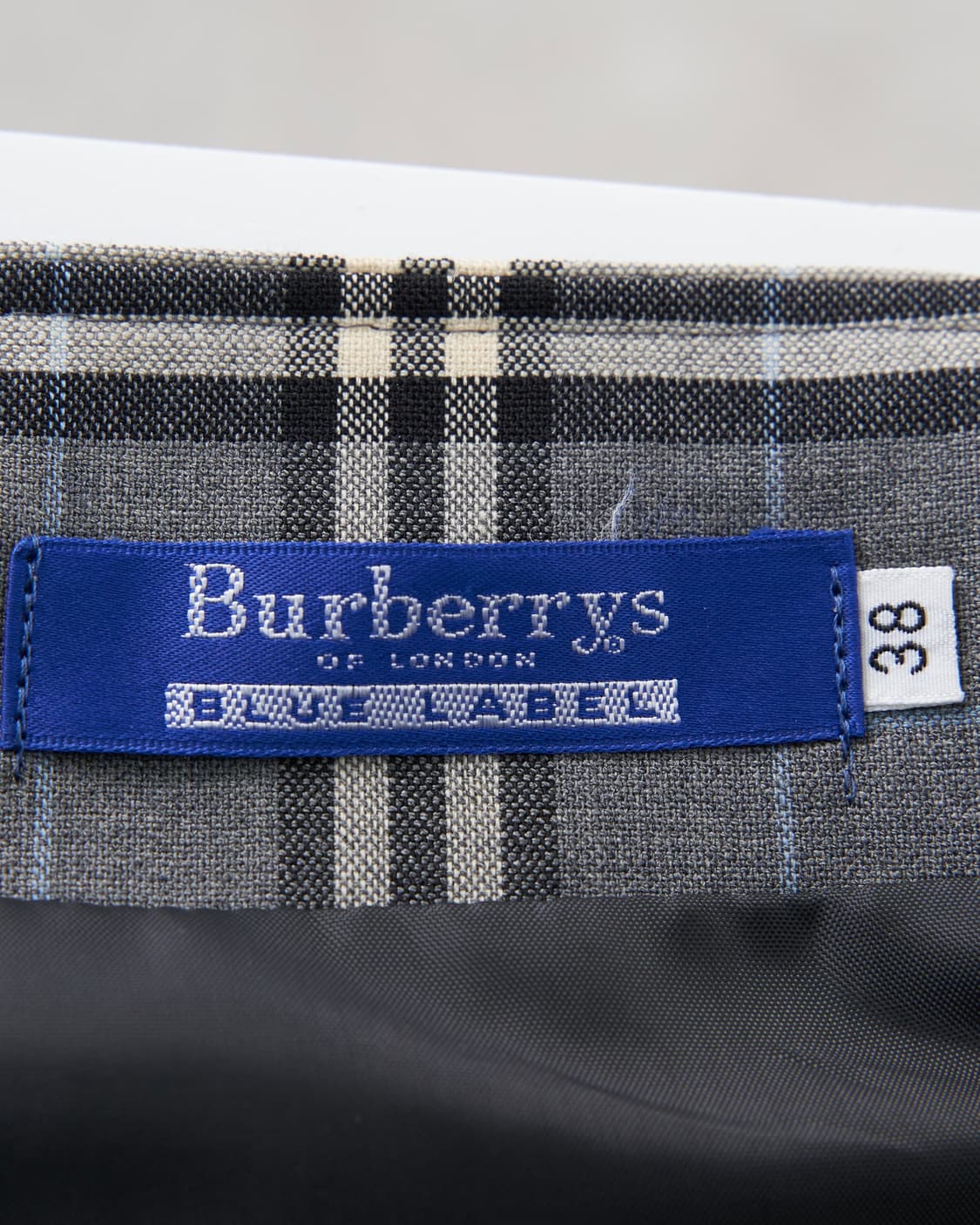 Burberry 블루라벨 노바체크 버클 포인트 숏스커트 상품이미지5