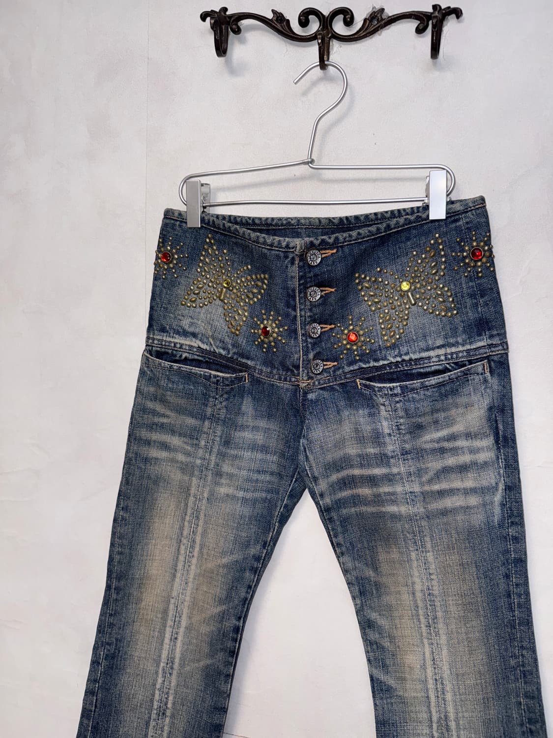Washing denim stud butterfly semi 부츠컷팬츠 상품이미지2