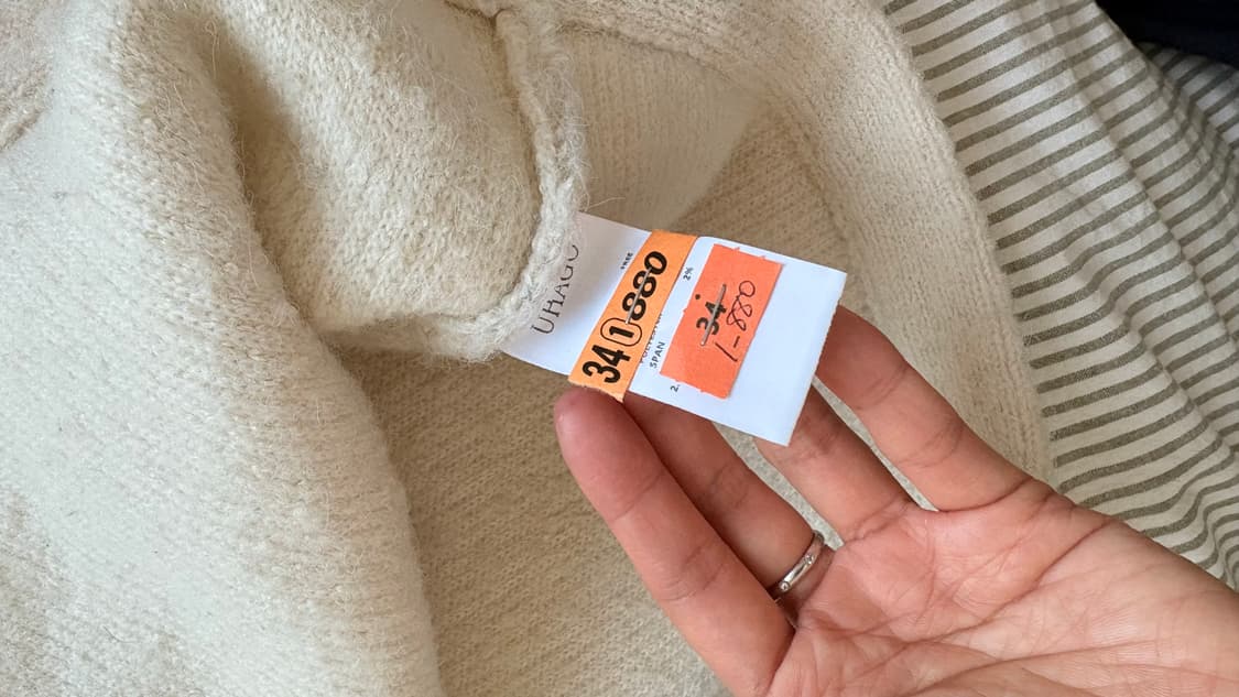 유라고 아이보리 스웨터 상품이미지6