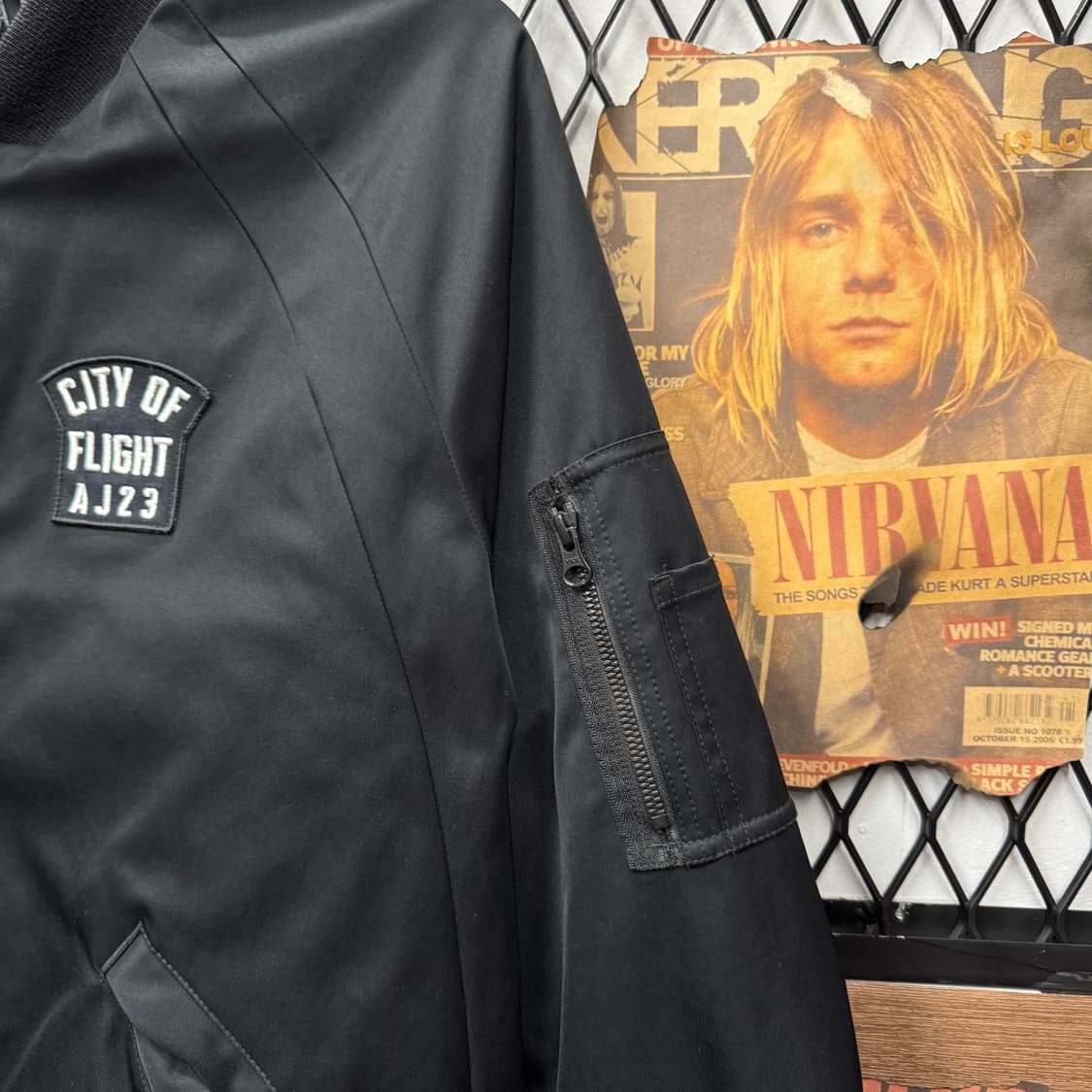 에어조던 MA-1 나일론 플라이트 점퍼 후면 자수 레터링 포인트 블랙 상품이미지6