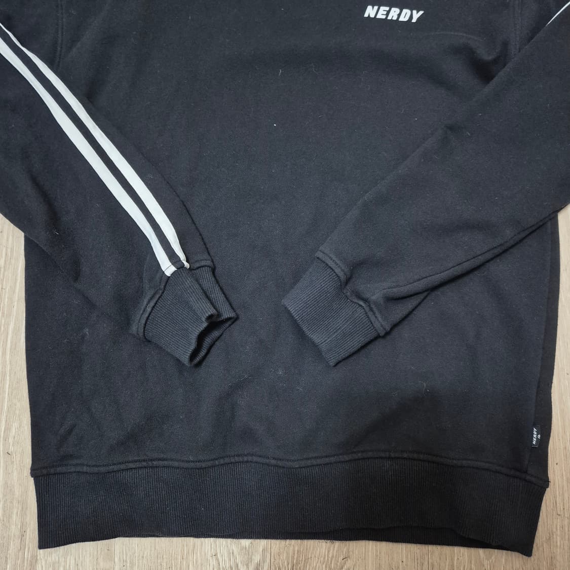 널디 오리지널 사이드라인 삼선 맨투맨  상품이미지3