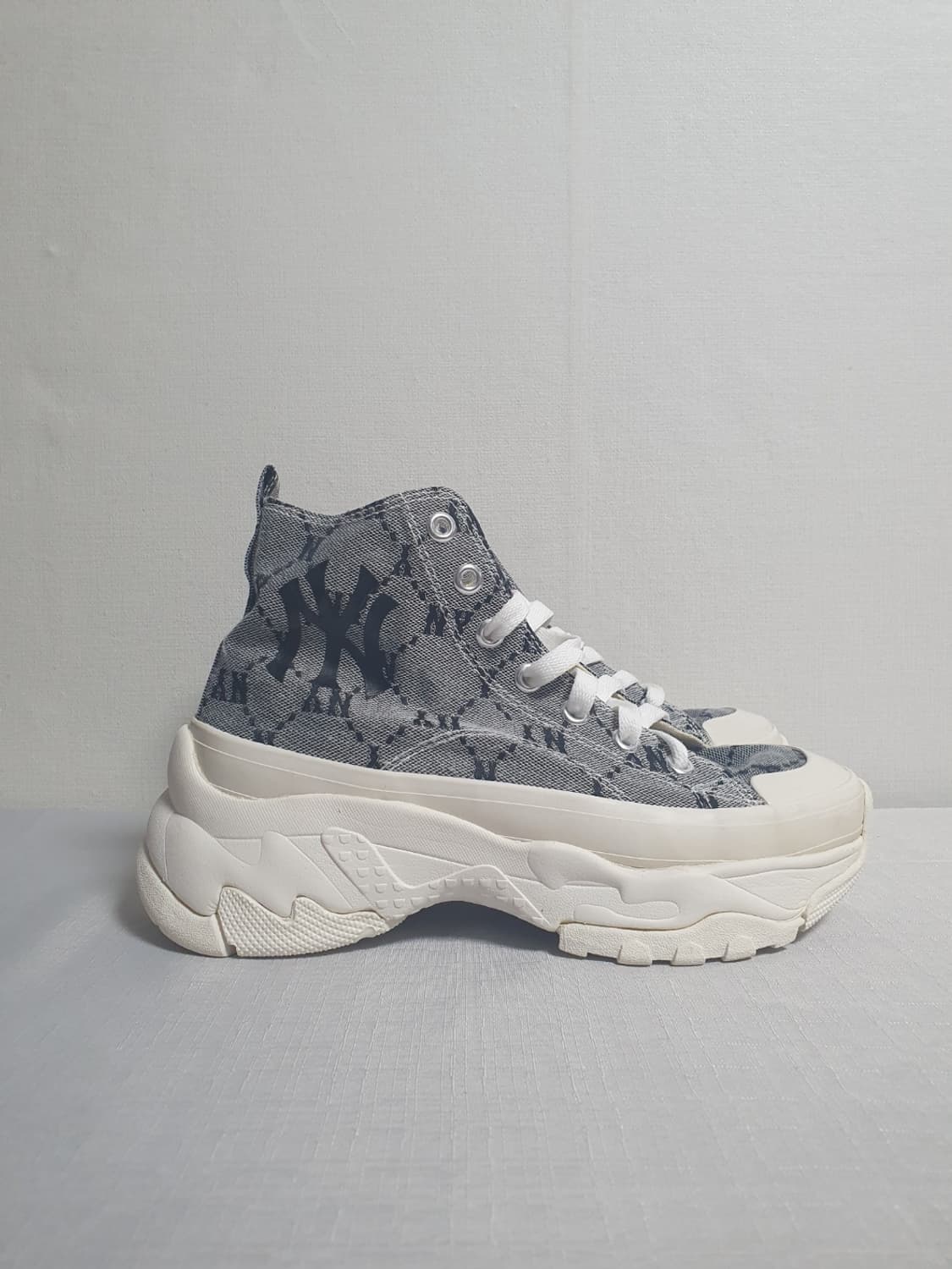 240mm 엠엘비 청키 하이 모노자카드 뉴욕양키스 스니커즈 상품이미지2