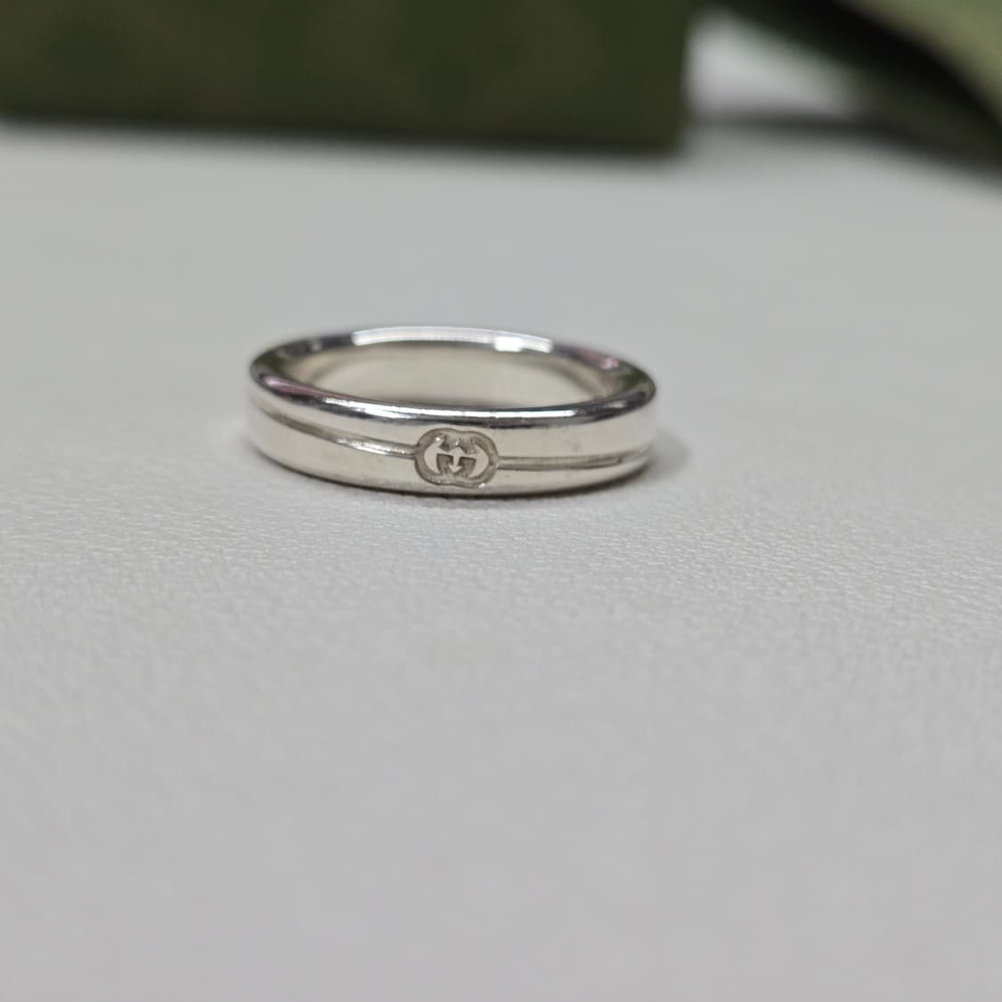 구찌 다이애그널 인터로킹 G 씬 반지(11호) 상품이미지2