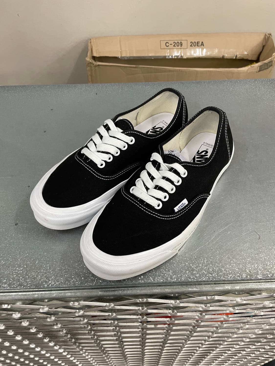 반스 어센틱 블랙 275 상품이미지2