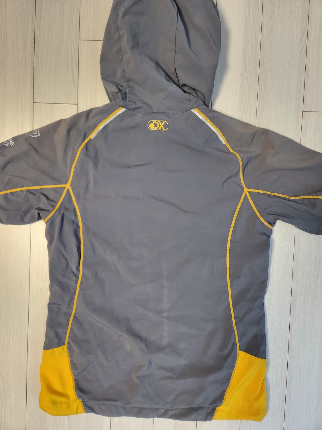 디스커버리 멀티스포츠 바람막이 자켓 사이즈100 L

4시즌용 후드 바람 상품이미지9