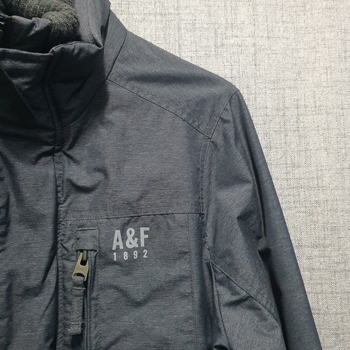 아베크롬비 네이비 바람막이 자켓  상품이미지3