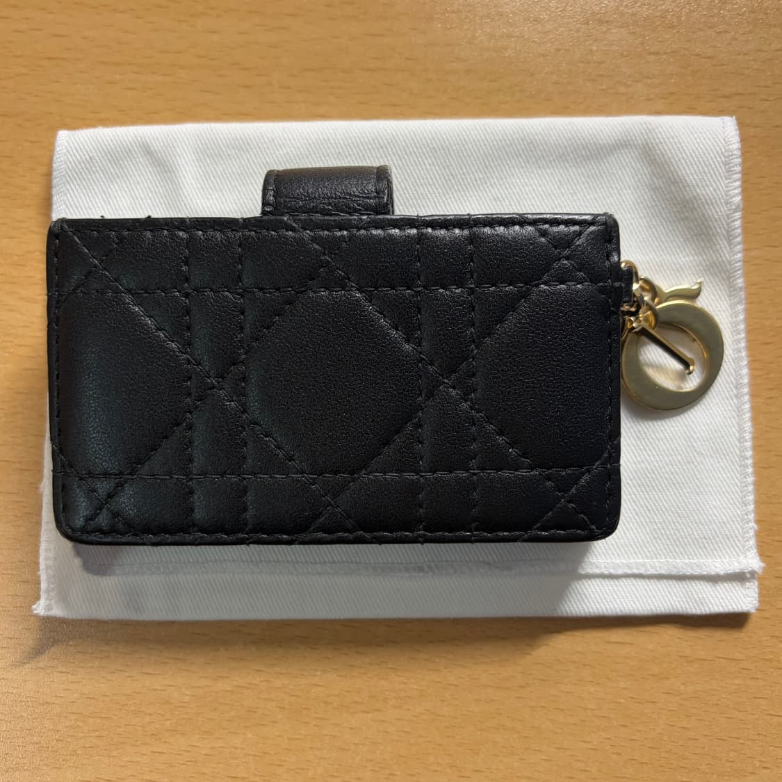 디올 아코디언 지갑 검정 무광 상품이미지8