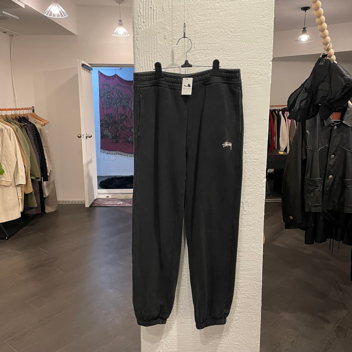 스투시 로고 스웨트 팬츠 상품이미지1