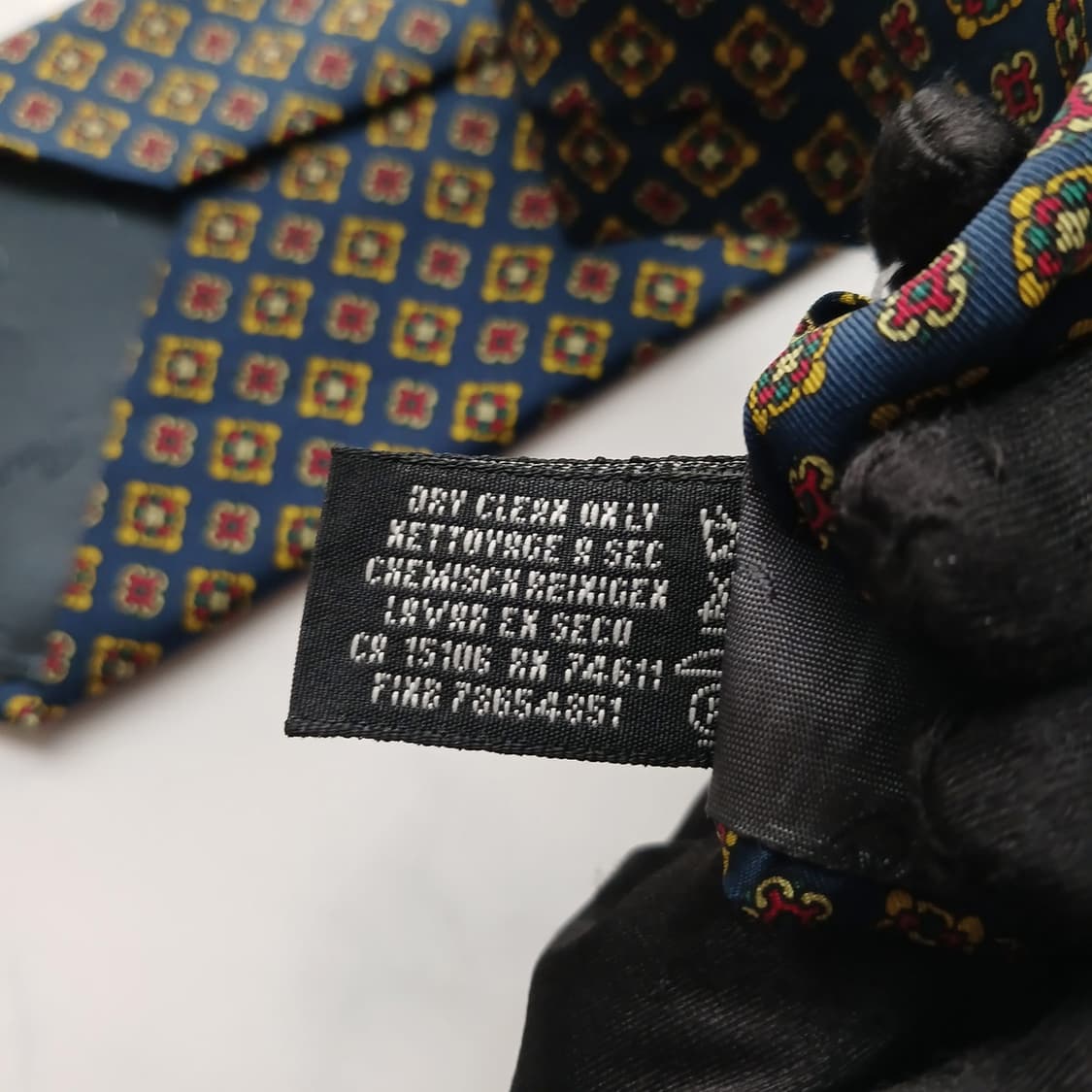 타이랙 실크 네이비 지오메트릭 넥타이 9.5cm A등급 A18708
 상품이미지8