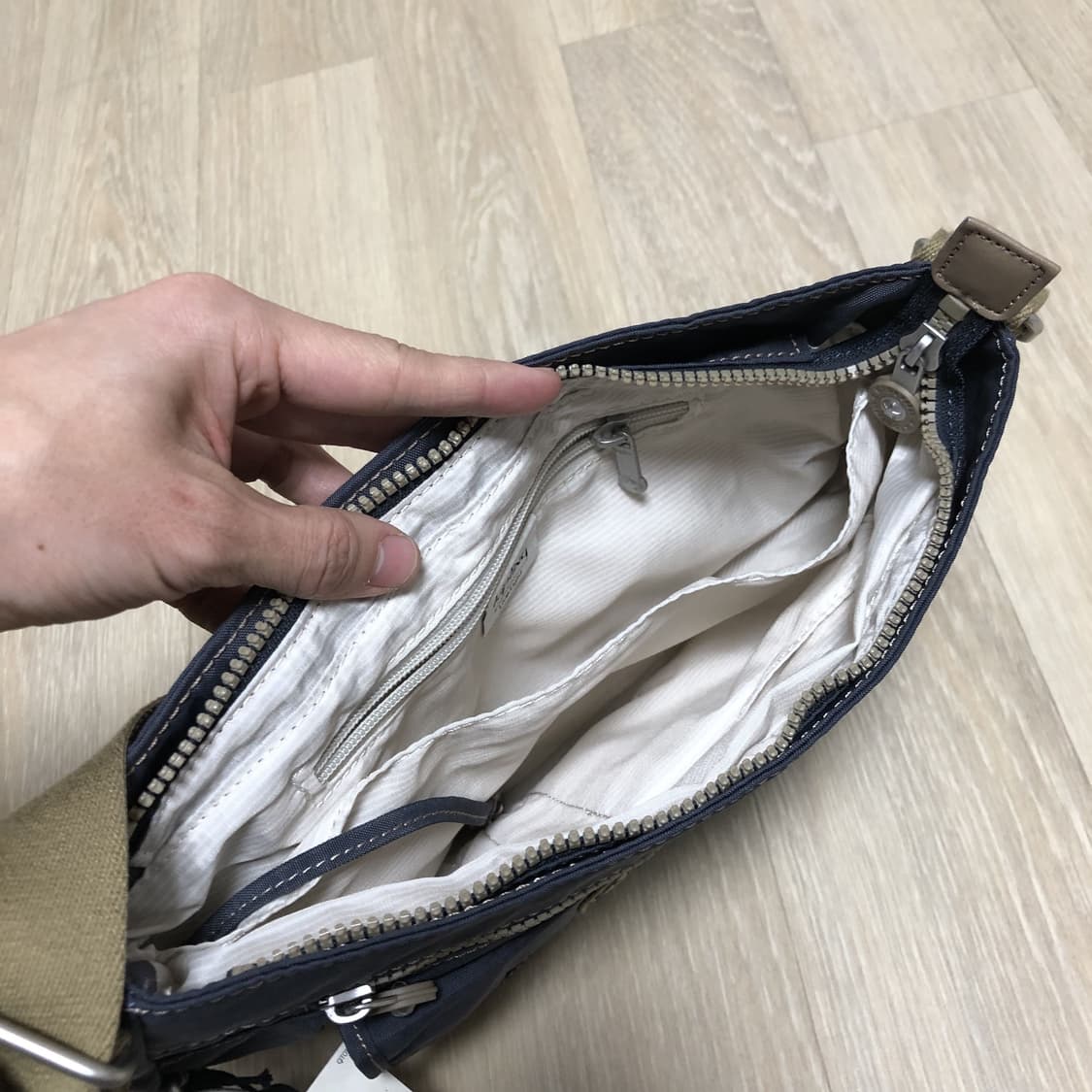 (OS) 새상품 키플링 KIPLING 나이트 그레이 블루 라운드 크로스백 상품이미지6