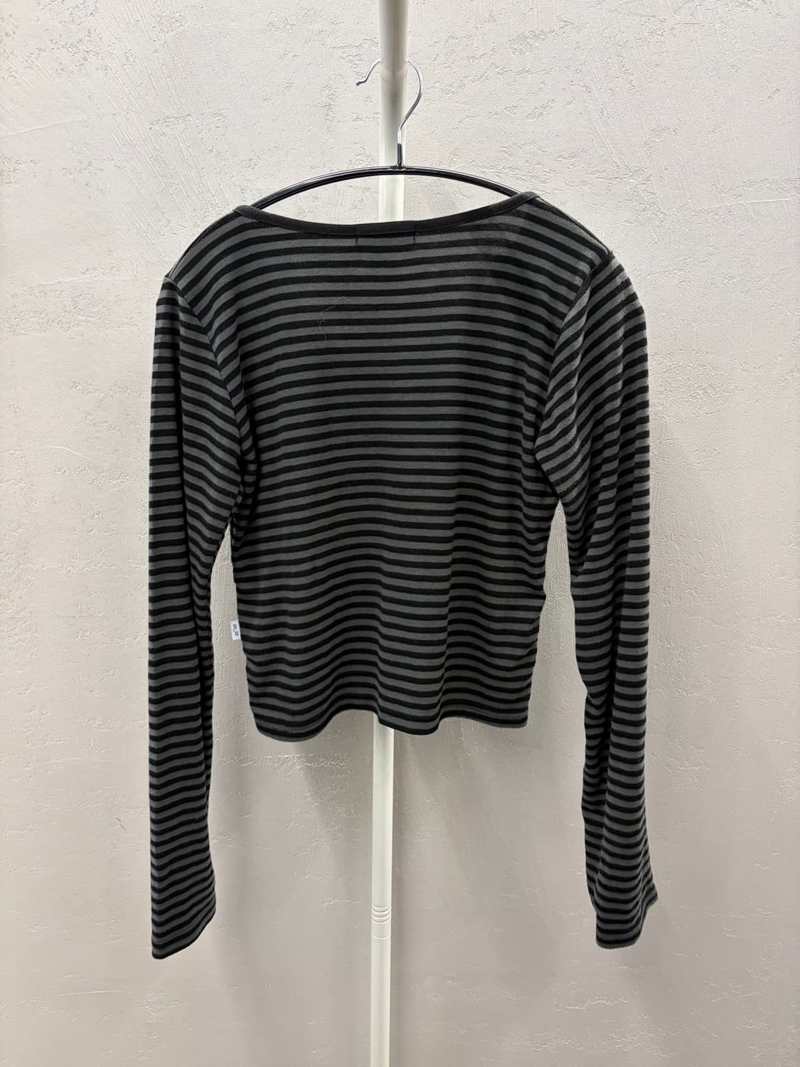 에즈온 스트라이프 크롭 긴팔티 F 상품이미지4