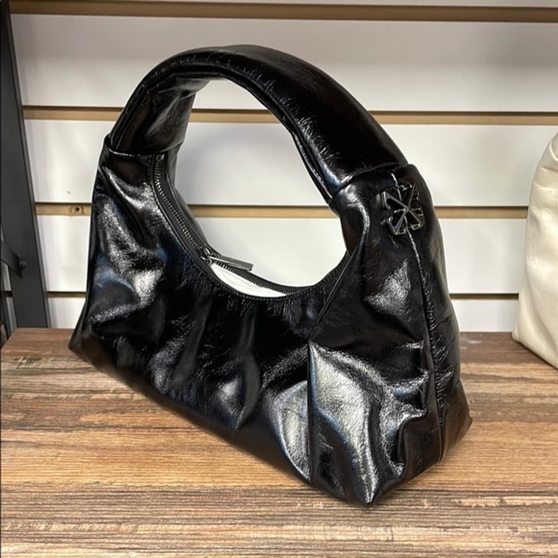 오프화이트 crescent 패턴 숄더백 블랙데님 상품이미지4