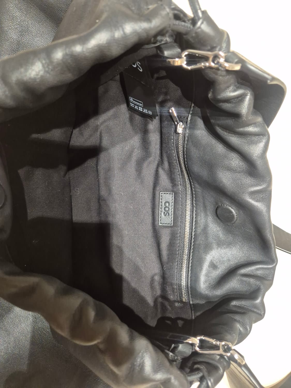 코스 cos 카바텔리 클러치 블랙 상품이미지6