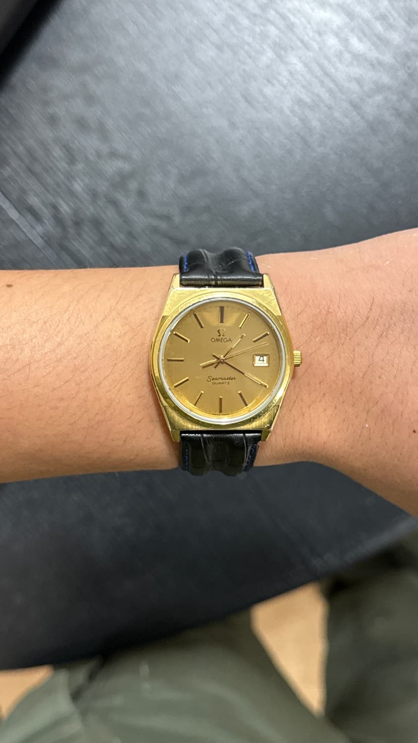 오메가 씨마스터 금장 쿼츠 시계 상품이미지2