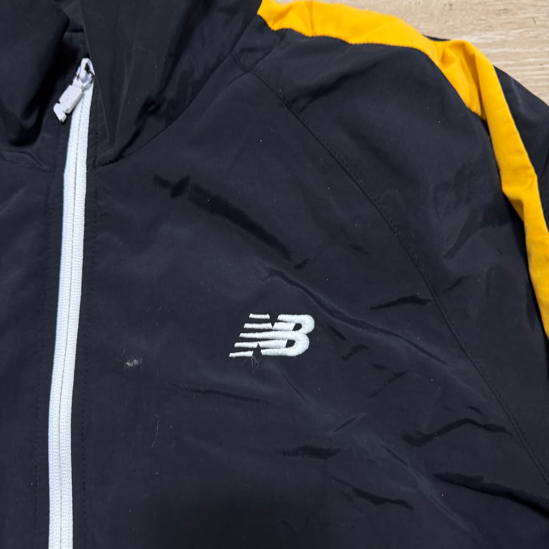 뉴발란스 올드스쿨 바람막이 자켓 상품이미지4