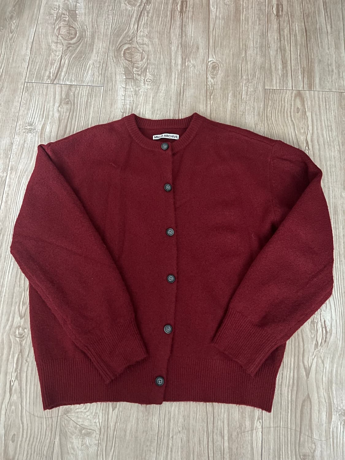 밀로아카이브 레드 가디건 상품이미지1