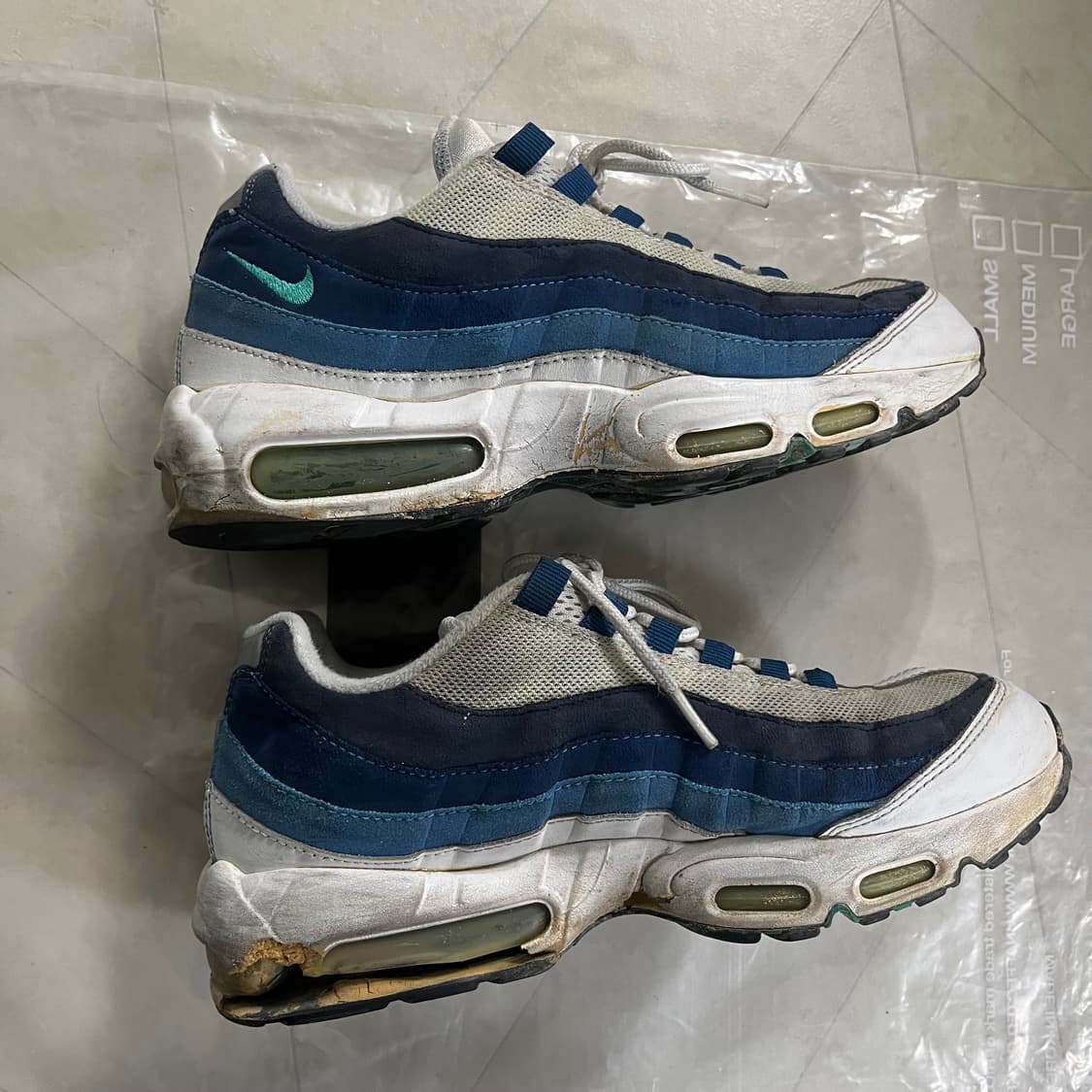 [270] 나이키 에어맥스95 OG 흰파남 상품이미지4