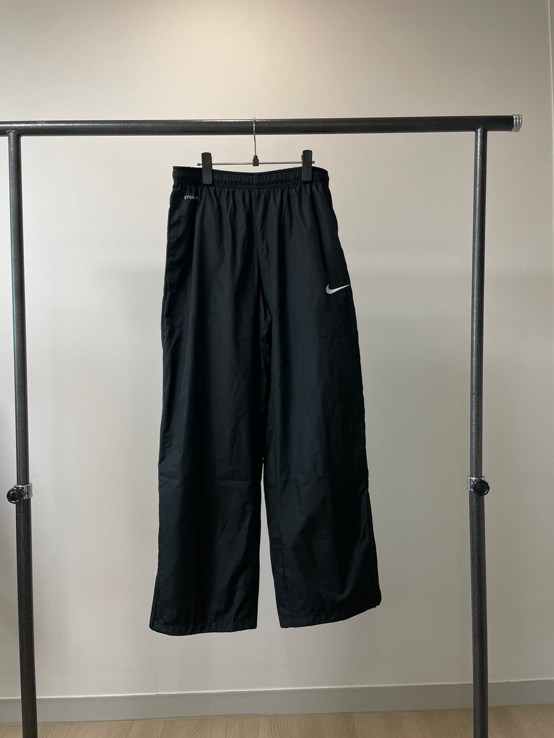 (M) Nike 나이키 스톰핏 올드스쿨 스우시 트레이닝 팬츠 상품이미지1