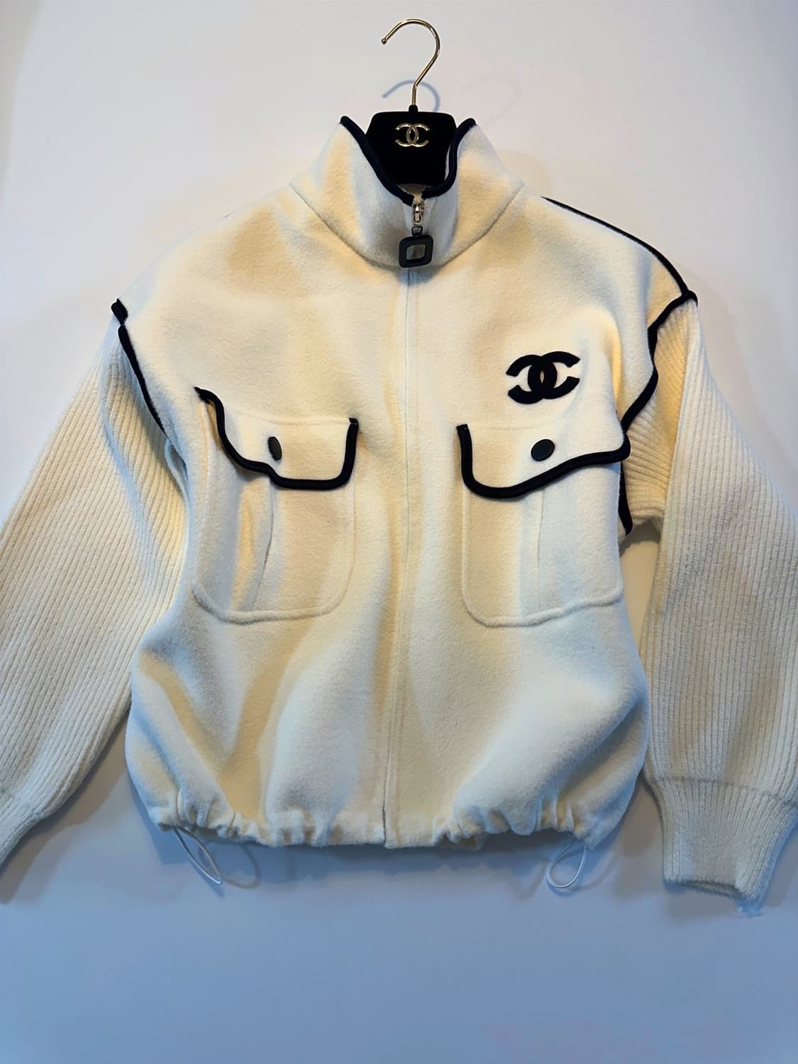 (새상품)샤넬집업 상품이미지1