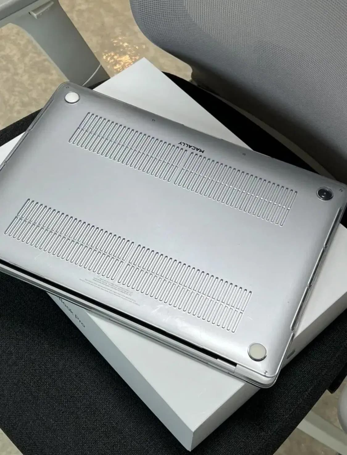 애플 맥북프로 15인치 (2018) 2.2GHz i7 16GB 256GB 상품이미지2