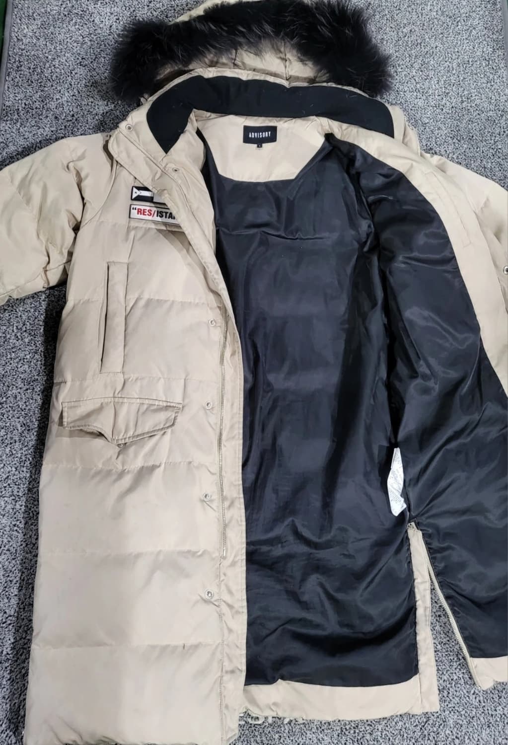 어드바이저리 패치 베이지 패딩자켓 상품이미지2