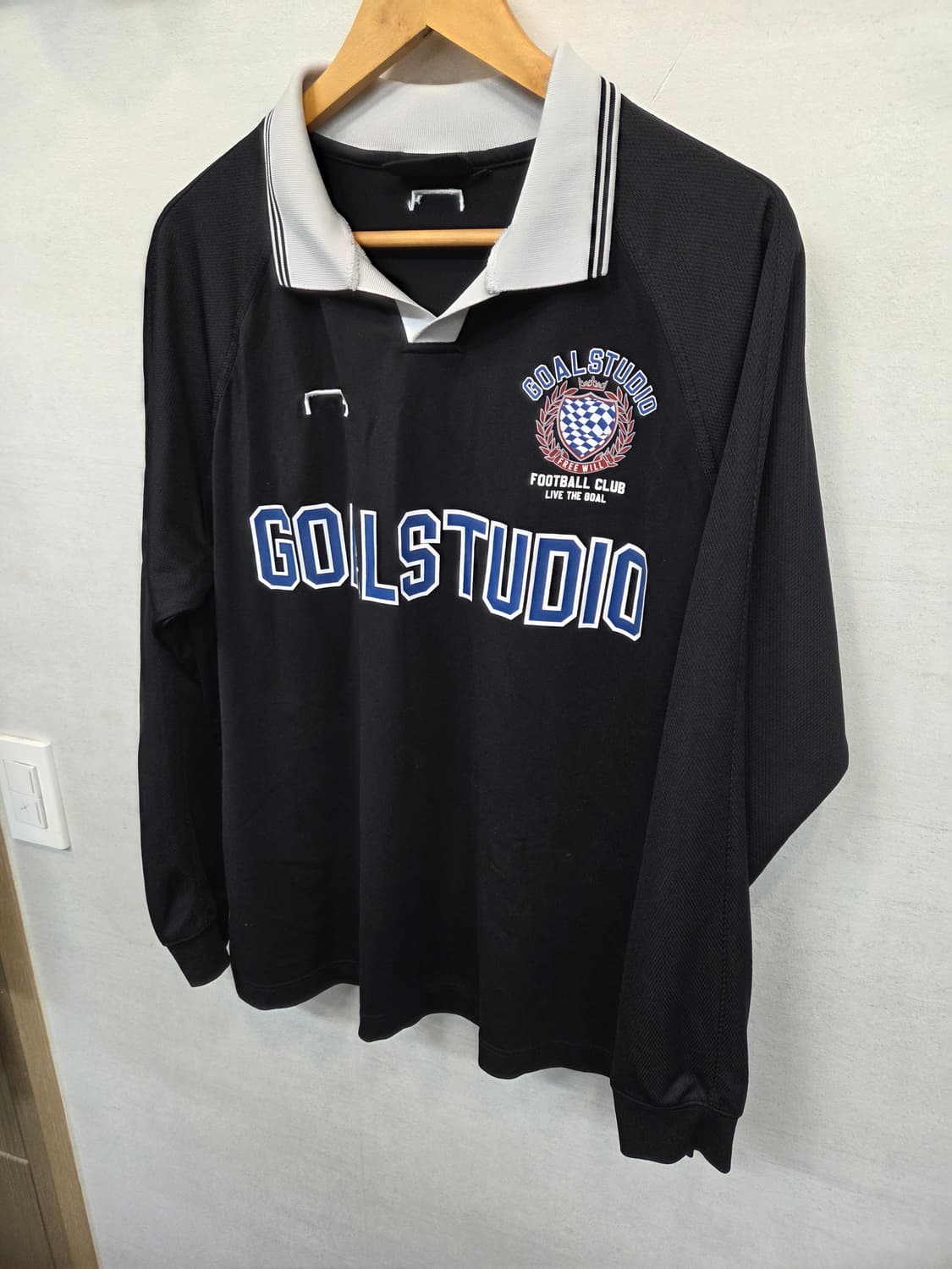 골스튜디오 풋볼클럽 카라 롱슬리브 긴팔 m 오버핏  상품이미지6
