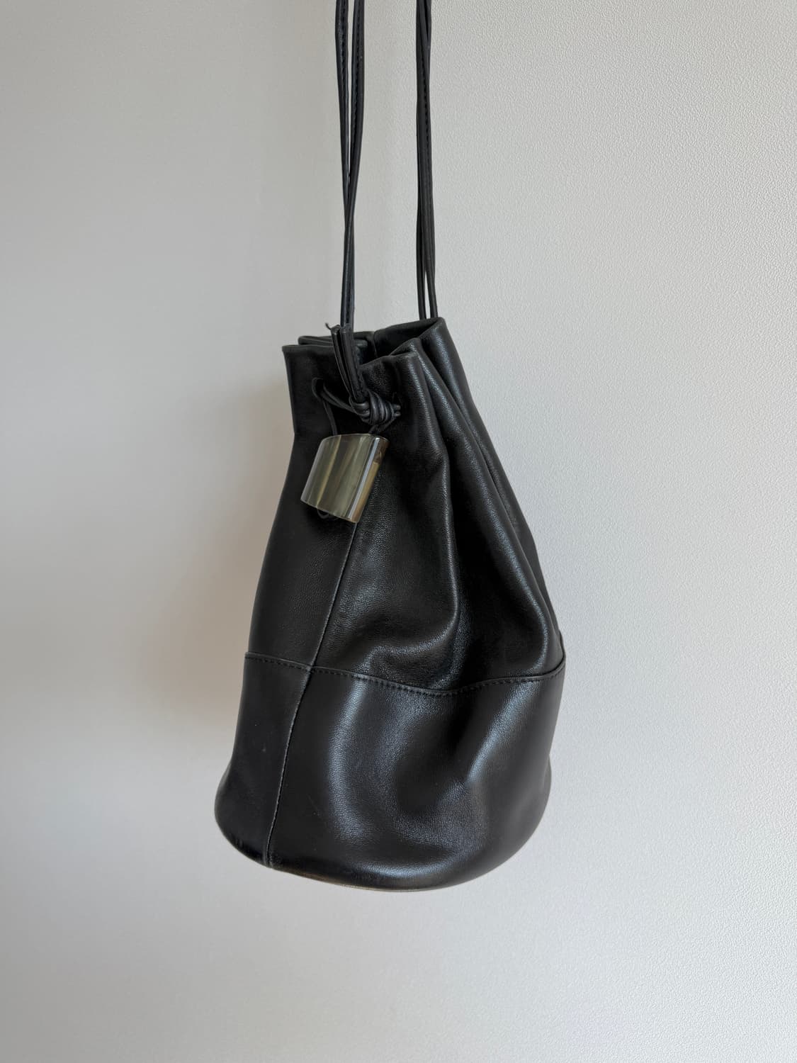 아카이브앱크(Archivepke) 레더 복조리백 상품이미지3