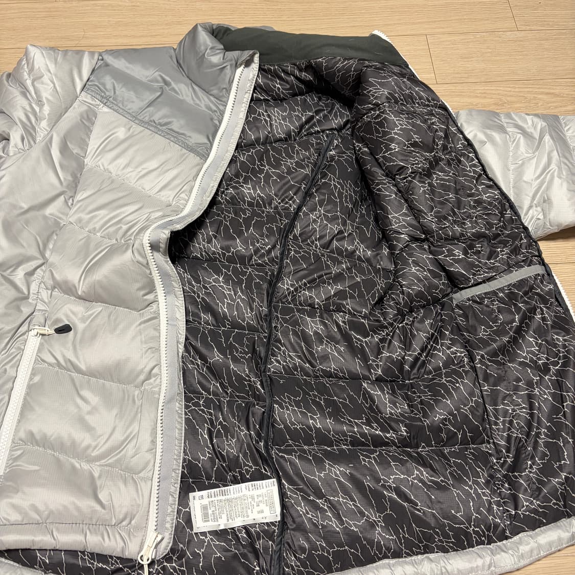 아웃도어 리서치 트랜센던트 패딩 상품이미지3