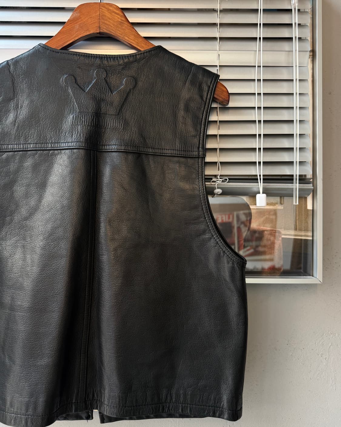 MICHIKO LONDON KOSHINO cowhide vest 상품이미지8