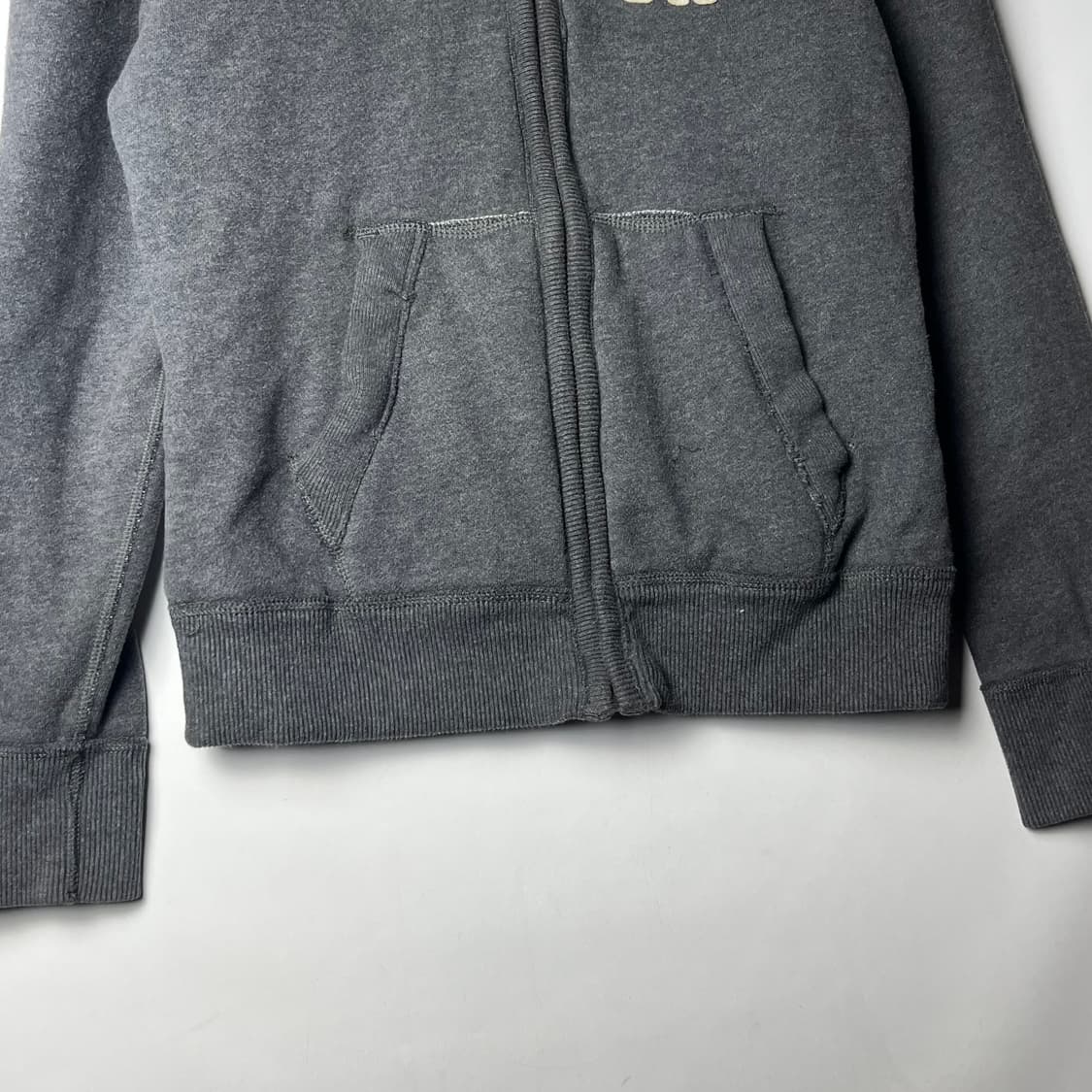 [A&F] 아버크롬비 레터링 자수 후드집업 상품이미지4