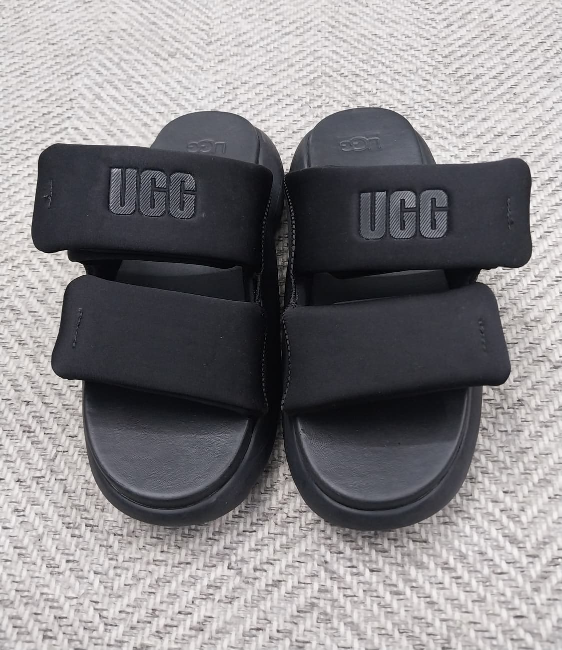 UGG LA 알토 블랙 플랫폼 슬리퍼 37사이즈 상품이미지3