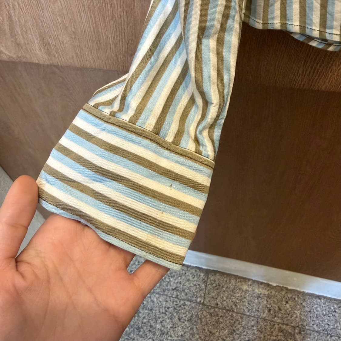 빈티지 코튼 크롭 셔츠 배색 스트라이프 패턴 디테일 브라운 블루 상품이미지8