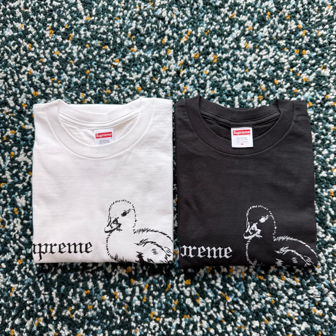 슈프림 로고 덕 반팔 티셔츠 2컬러 상품이미지1