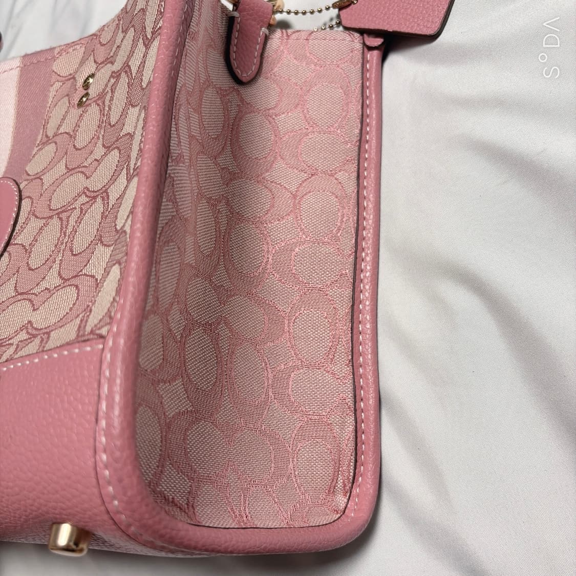 코치 핑크 시그니처 캔버스 토트겸 크로스백 상품이미지4