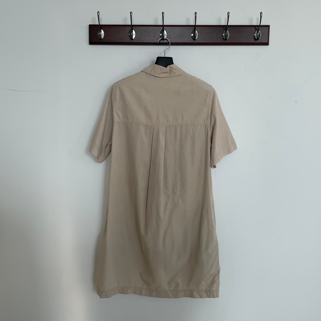 코스 베이지 반집업 원피스 상품이미지2