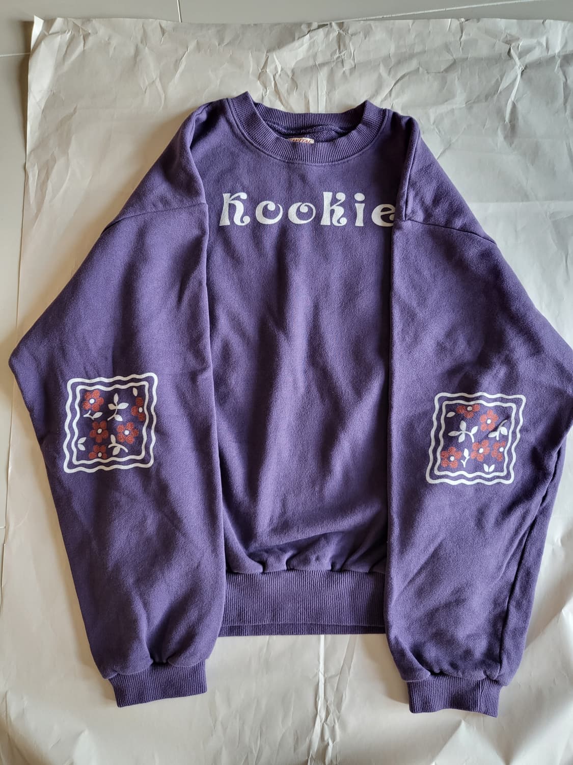 3] 캐피탈 30플리스 크루 스웨트셔츠 쿠키 패치 퍼플 상품이미지1