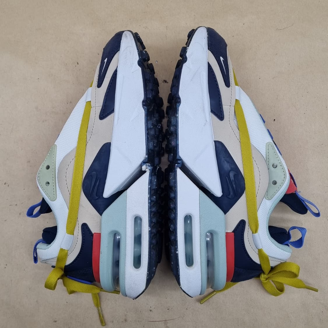 나이키 에어맥스 퓨리오사 라탄 여성운동화235  상품이미지5