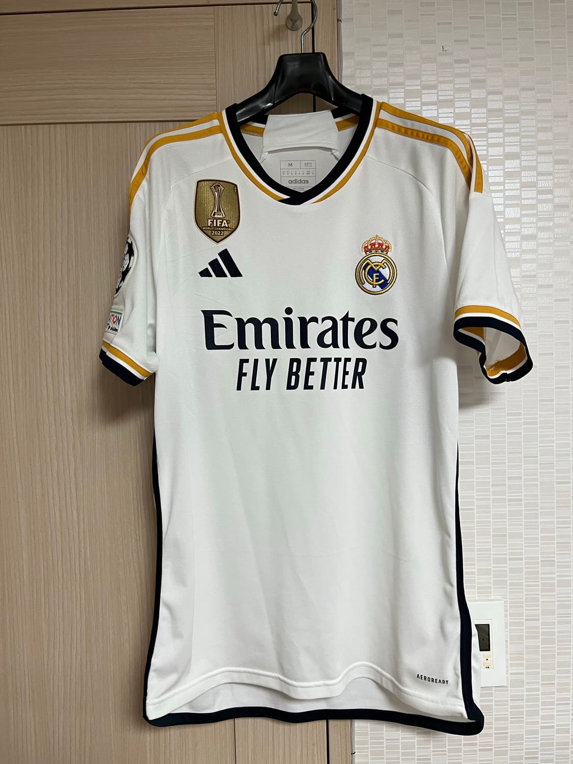 [m] 레알 마드리드 23-24 홈 유니폼 상품이미지1