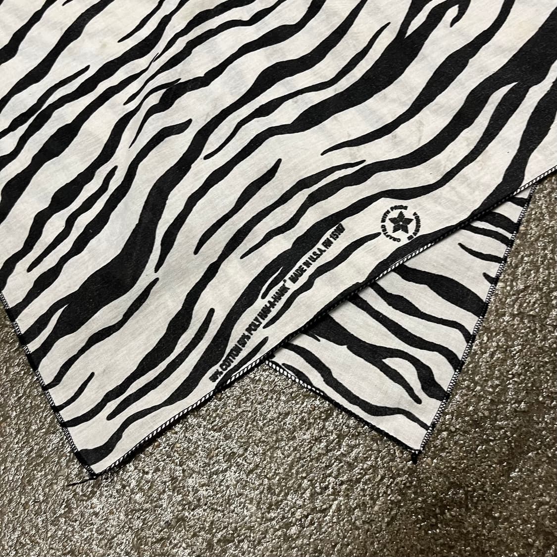 90s 빈티지 지브라 패턴 반다나 상품이미지2