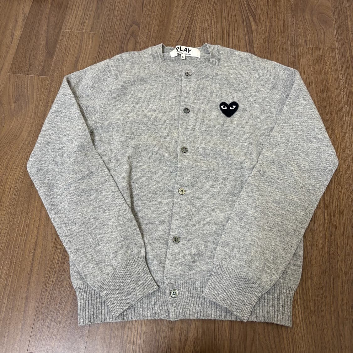 (W)꼼데가르송 니트 가디건 그레이 블랙 하트 L 상품이미지5