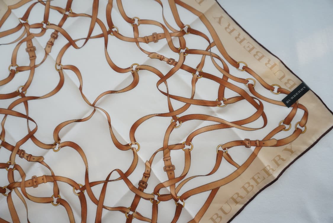 버버리 리본 대형 손수건 상품이미지2