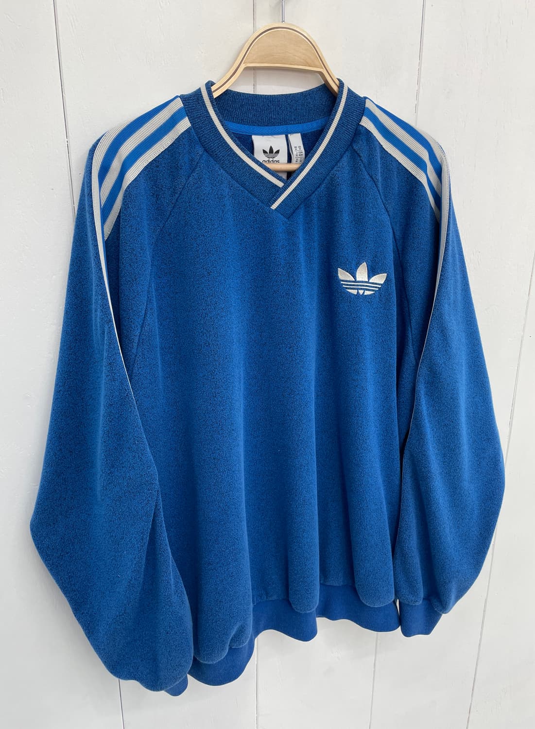 아디다스 오리지널스 블루 V넥 테리 맨투맨 상품이미지4