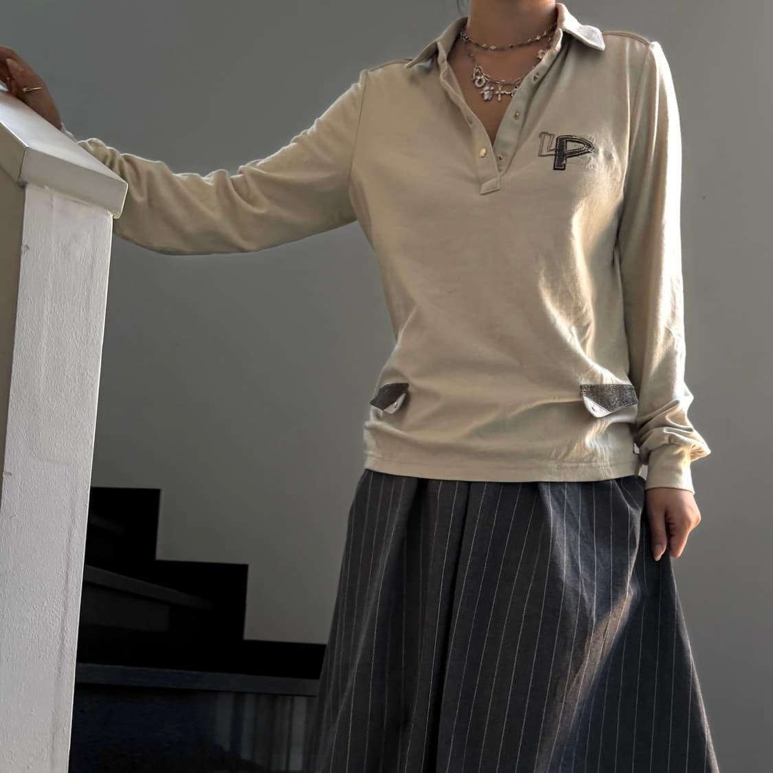 헤링본 버튼 긴팔 카라티 상품이미지3