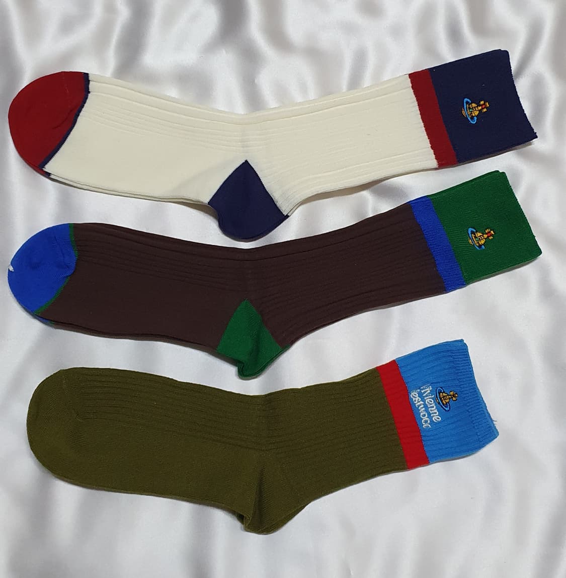 올리브 크림베이지 브라운 블루 네이비 그린 레드 비비안웨스트우드 양말 상품이미지6