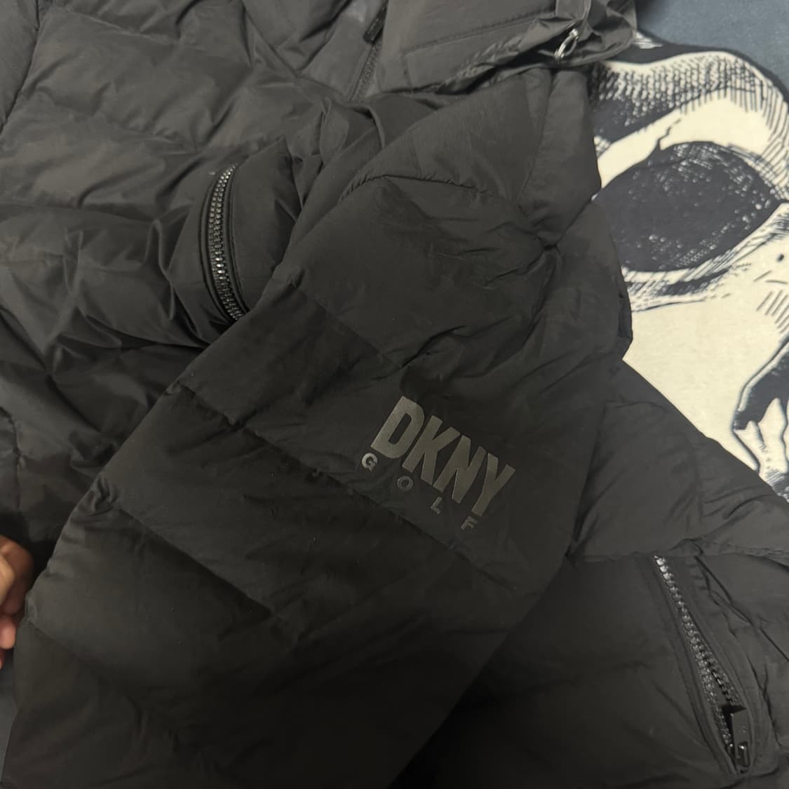 DKNY 구스다운 경량 패딩 M사이즈 상품이미지6