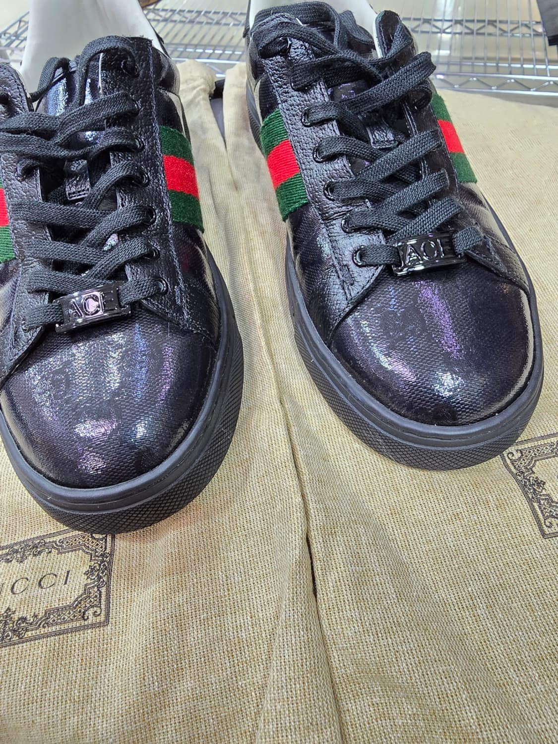 [정품] 구찌 블랙 GG 에이스 유광 스니커즈 760775 상품이미지4