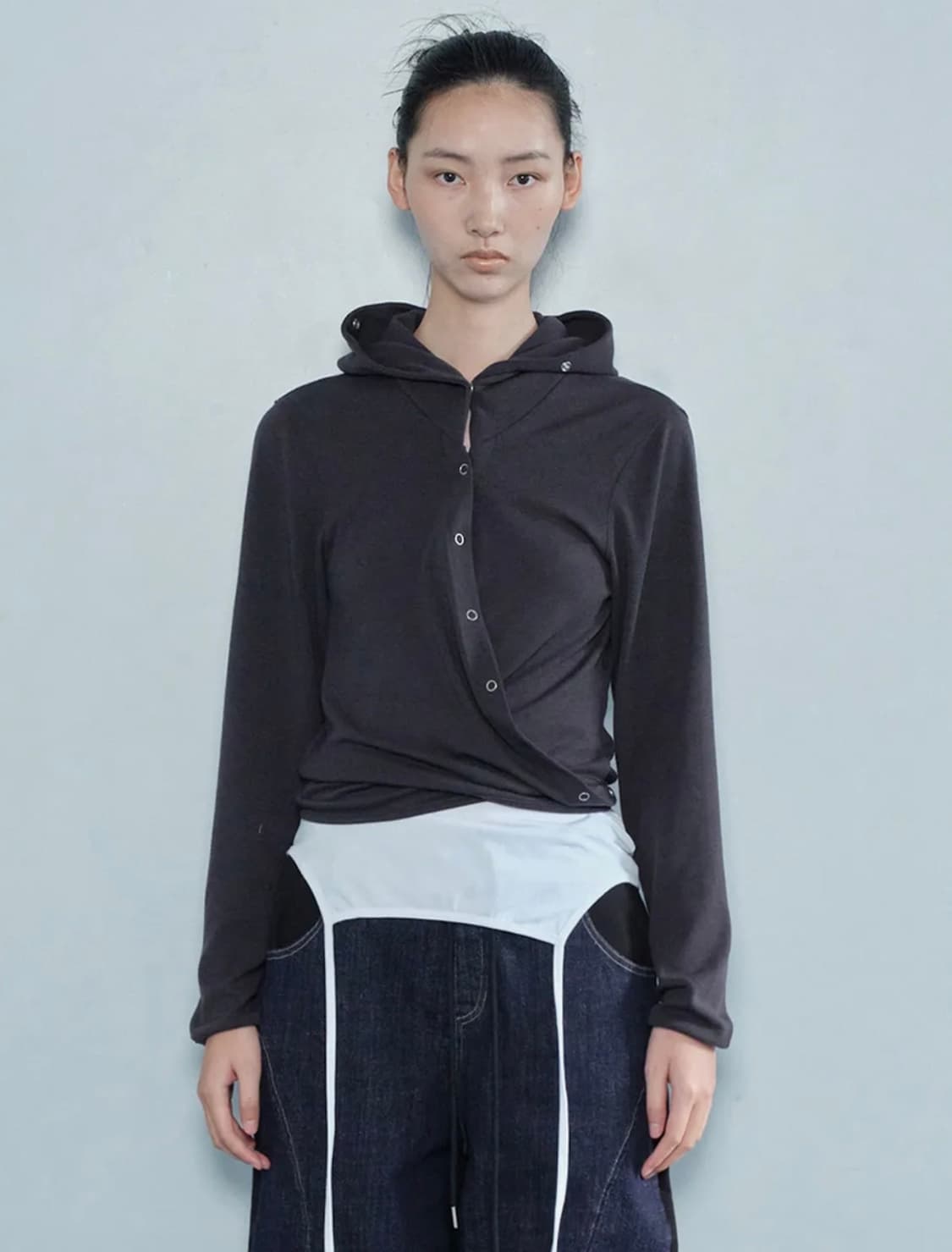 세릭 랩 후드 가디건 WRAP HOOD CARDIGAN CHARCOAL 상품이미지1