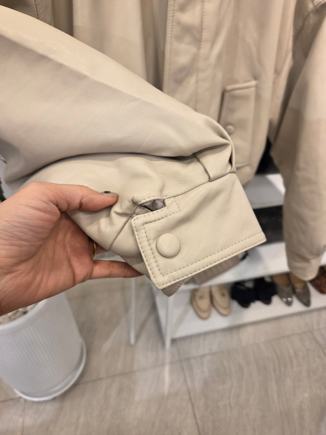 레이디볼륨 비건레더 패딩 점퍼 상품이미지5