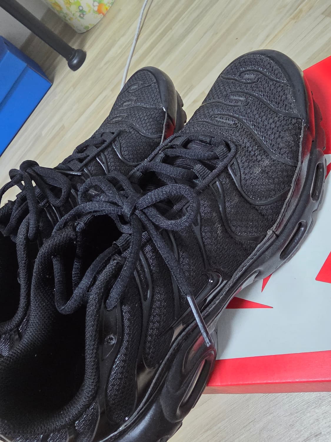 나이키 에어맥스 플러스 트리플 블랙 260 상품이미지2